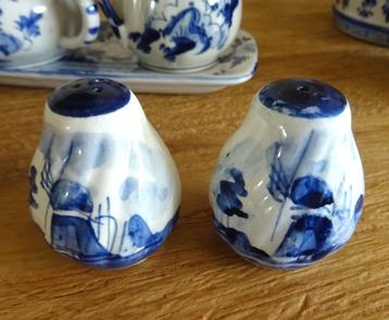 Defts Blauw antiek handbeschilderd peper en zout setje beschikbaar voor biedingen
