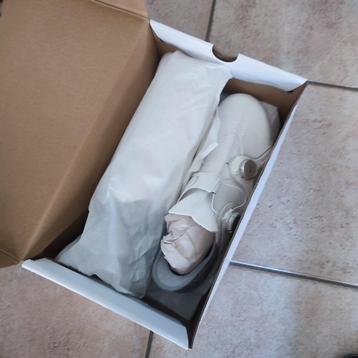 nieuwe wieler schoenen  beschikbaar voor biedingen