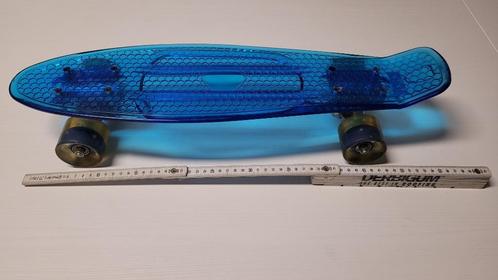 Skateboard Kind met lichtgevende wielen, Sport en Fitness, Skateboarden, Zo goed als nieuw, Skateboard, Ophalen of Verzenden