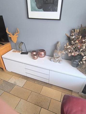 Te koop Tv-meubel Ikea Besta goals wit gelakt beschikbaar voor biedingen