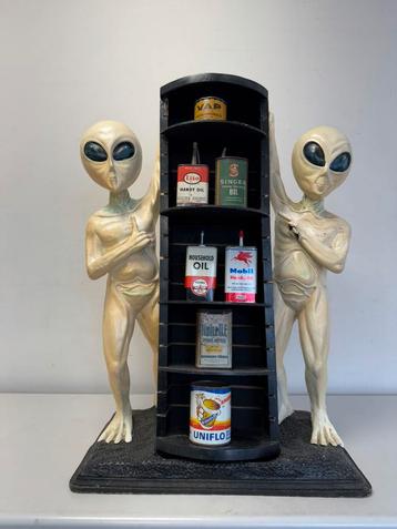 Armoire de rangement pour statues Aliens, Enlèvement ou Envoi, Utilisé, Fantasy
