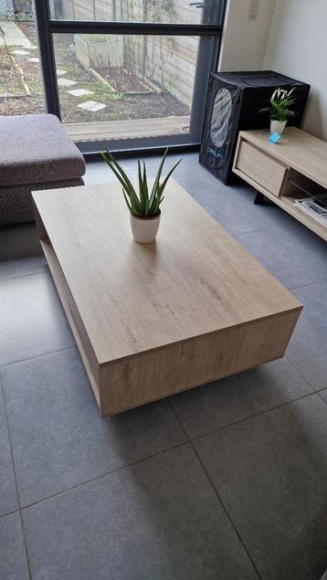 Salontafel beschikbaar voor biedingen