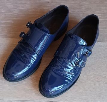 Chaussures vernies à double boucles - Femme - Taille 38 beschikbaar voor biedingen