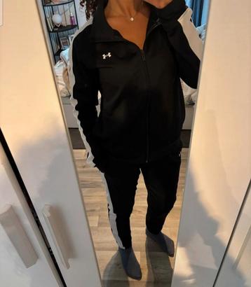 Under Armour Sportswear Trainingspak Medium beschikbaar voor biedingen