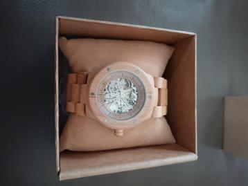 Montre en teck Earth avec mécanisme suisse différents modèle beschikbaar voor biedingen
