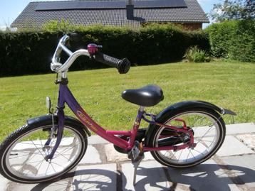 Vélo 16 pouces "BNB Bike" torpédo et frein à main; dès 4-5 a disponible aux enchères