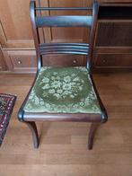Houten stoel met groene bekleding, Ophalen