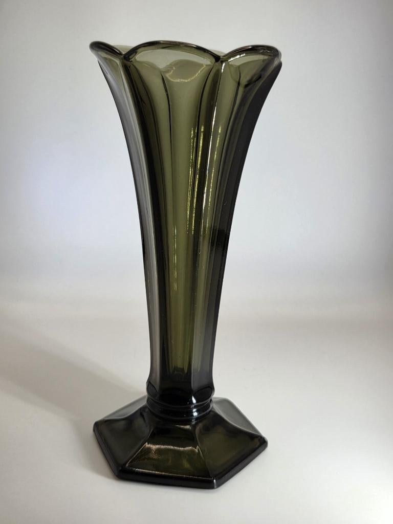 Vase Luxval - Américain - Vert olive, Antiquités & Art, Enlèvement ou Envoi