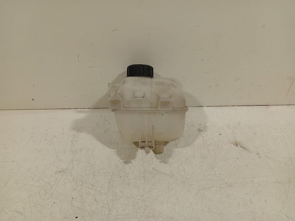 Koelvloeistof reservoir BMW i3, Auto-onderdelen, Motor en Toebehoren, BMW, Gebruikt, Herkomst onderdeel bekend, 12 maanden garantie