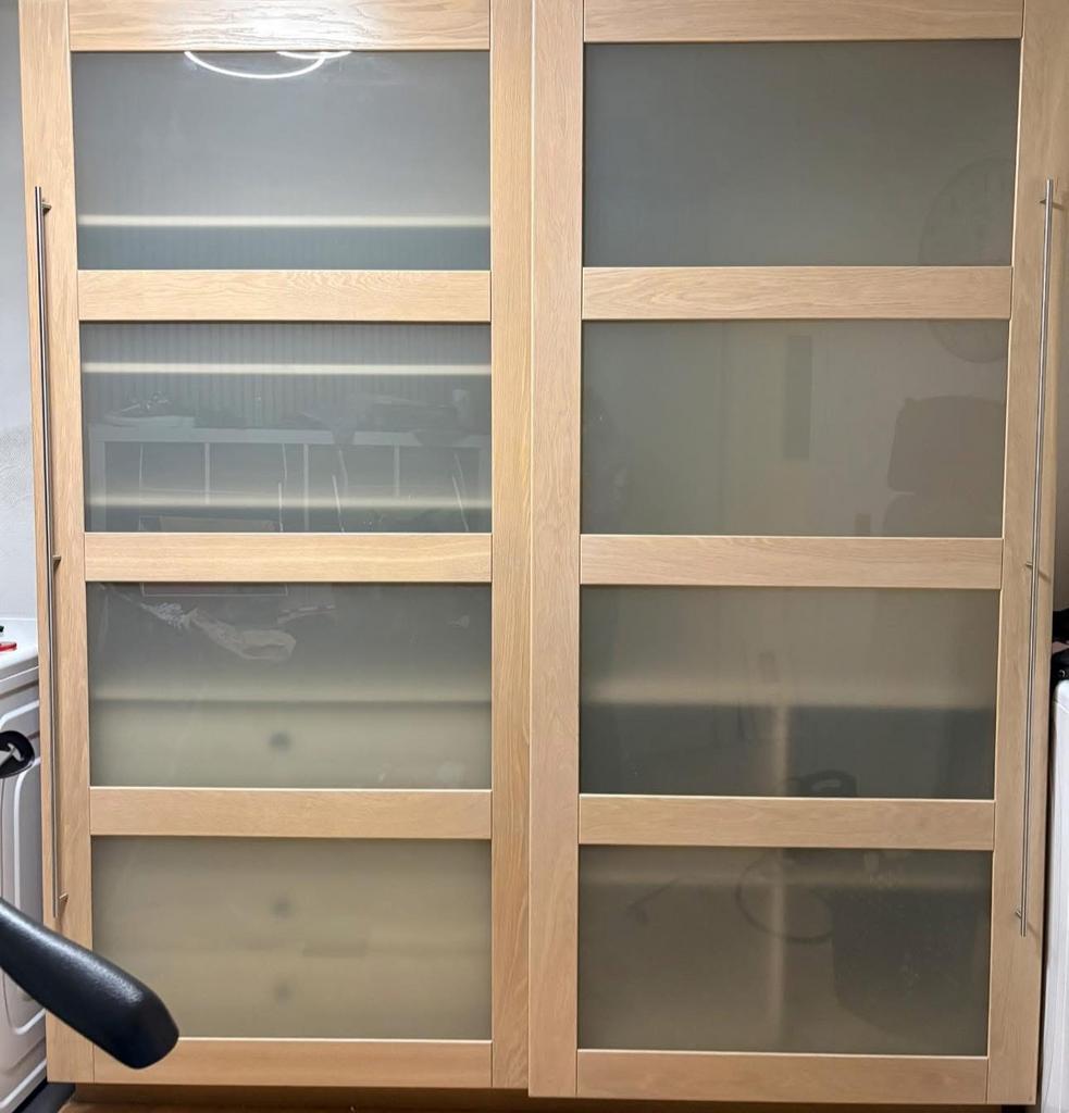 Mooie stevige kleerkast, Ophalen, Zo goed als nieuw