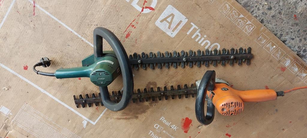 Taille haies encien modèle Fonctionne bien, Enlèvement