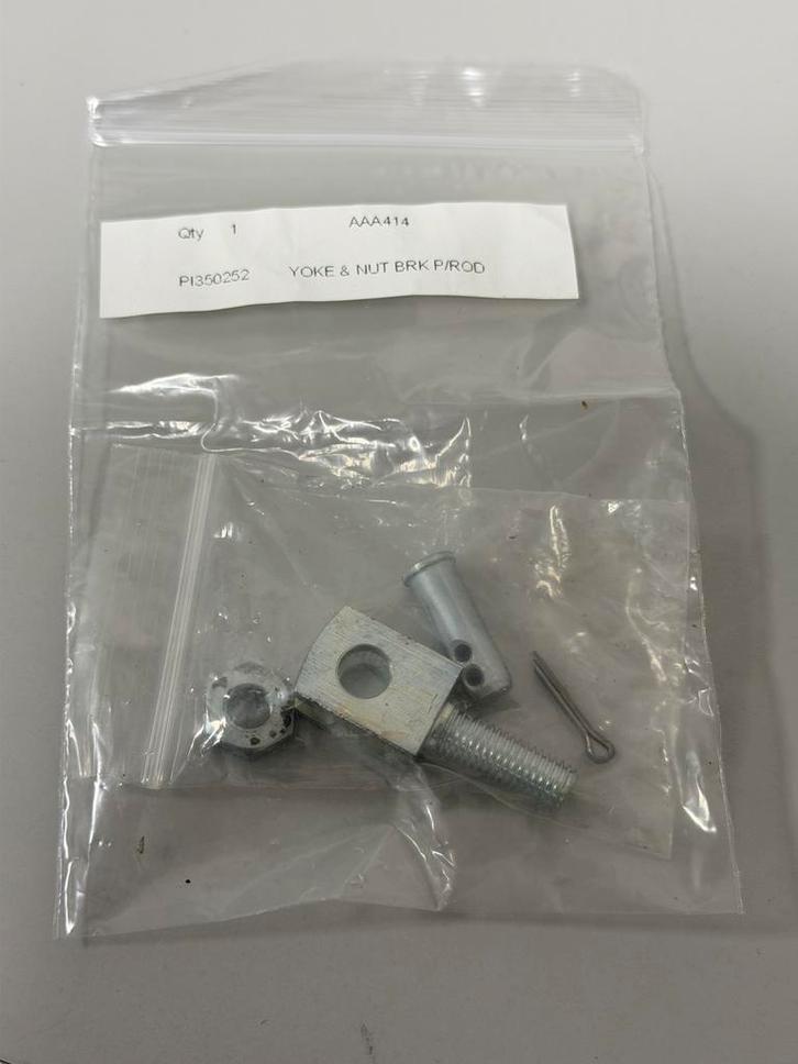 Chape de frein avec écrou AAA414 Morris Minor/Triumph set, Autos : Pièces & Accessoires, Petit matériel, Pièces Oldtimer ou Ancêtre