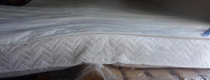 Matelas 190-140 Sélénia respirant, Maison & Meubles, Chambre à coucher | Matelas & Sommiers, Matelas, Deux personnes, Enlèvement