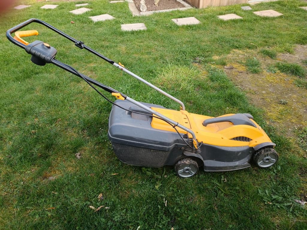 Elektrische grasmaaier: Stiga Collector 40e, Ophalen, Elektrische grasmaaier, Opvangbak