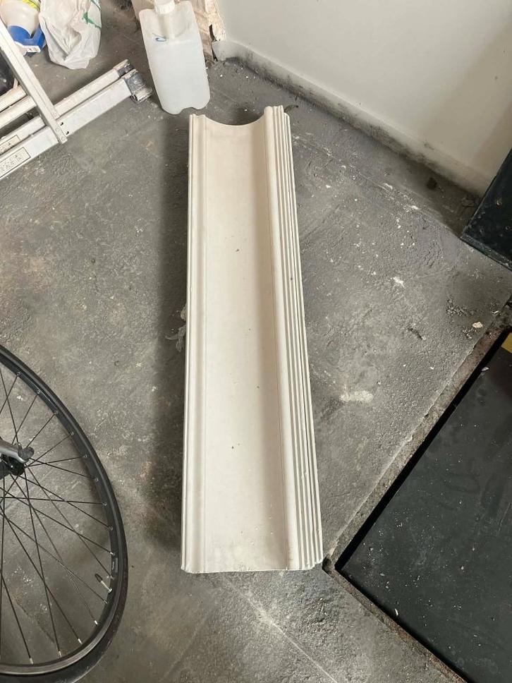 Originele gipsen plafondlijst / sierlijst – 70 stuks, Doe-het-zelf en Bouw, Plinten en Afwerking, Zo goed als nieuw, Lijsten, Overige materialen