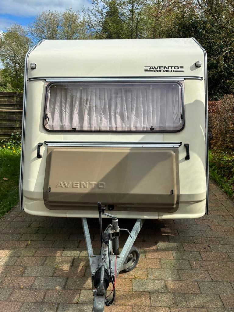 Avento 345 TL nieuw staat!!vrij van keuring mtm 750 kg, Avento, Dwarsbed, Particulier, Schokbreker
