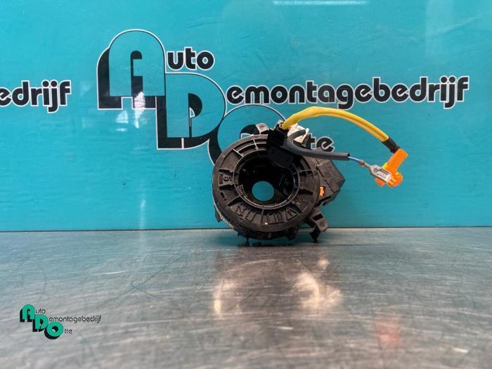 Ressort tournant airbag d'un Toyota Aygo (Aygo 08-), Autos : Pièces & Accessoires, Électronique & Câbles, Toyota, Utilisé, 3 mois de garantie