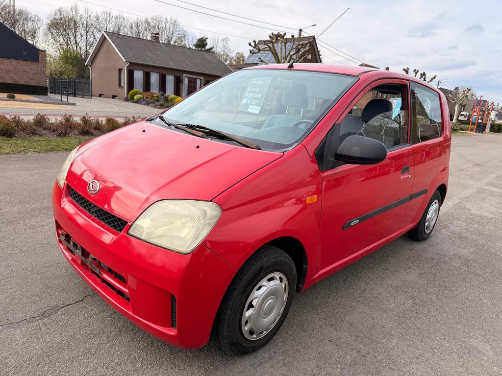 Mooi klein rood autootje – Daihatsu Cuore - 1.0 benzine, Autos, Daihatsu, Rouge, Achat, Entreprise, Boîte manuelle