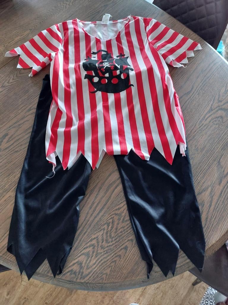 Piraat verkleedkledij 10-12 jaar / gratis verzending, Enlèvement ou Envoi