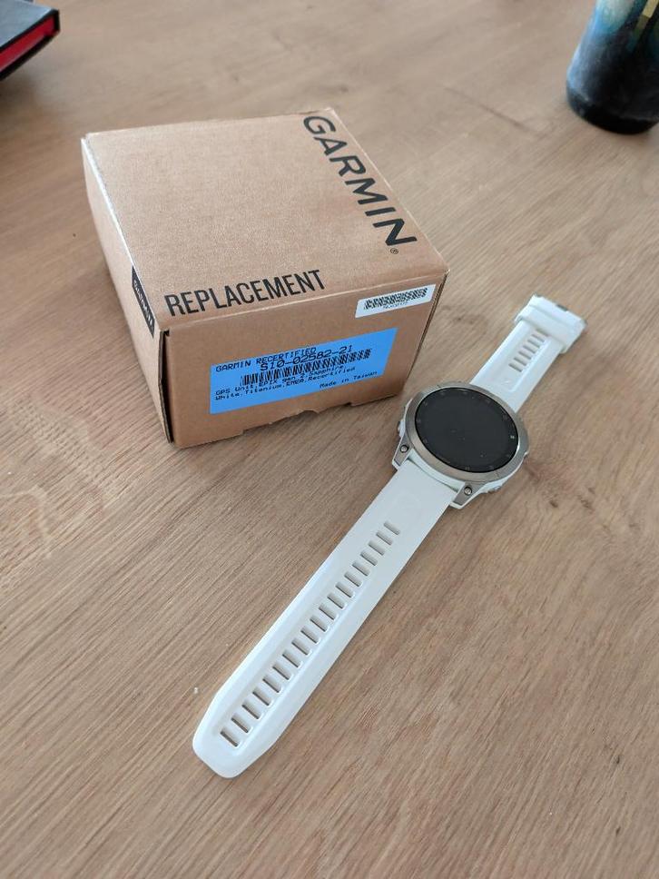 Garmin Epix 2 blanc amoled, titane, sapphire en parfait état, Bijoux, Sacs & Beauté, Montres de sport, Comme neuf, Blanc, Distance