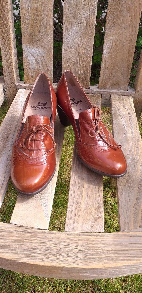 Dames schoenen Wonders laqué roestbruin, Ophalen, Bruin, Wonders, Zo goed als nieuw