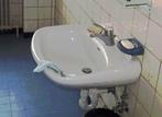 Lavabo avec mitigeur – 20€, Maison & Meubles, Salle de bain | Meubles de Salle de bain, Enlèvement