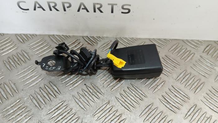 Insertion ceinture de sécurité avant gauche d'un Mercedes, 3 mois de garantie, Utilisé, -, -
