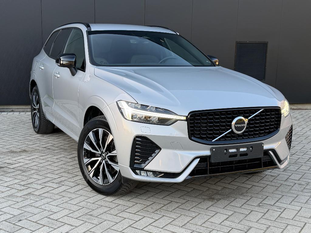 Volvo XC60 B4 Benzine – Camera – Navi–Pilot Assist–Plus Dark, Auto's, Volvo, Automaat, 145 kW, Euro 6, 4 cilinders