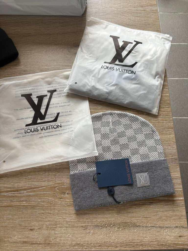 LV beanie, Kleding | Heren, Mutsen, Sjaals en Handschoenen, Ophalen of Verzenden, Nieuw, Overige maten, Muts