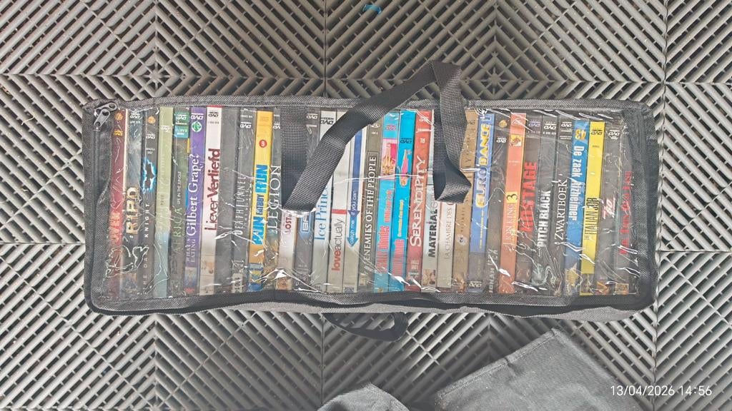 Sacs DVD avec poignée et fermeture éclair — Pour  40 films, Enlèvement