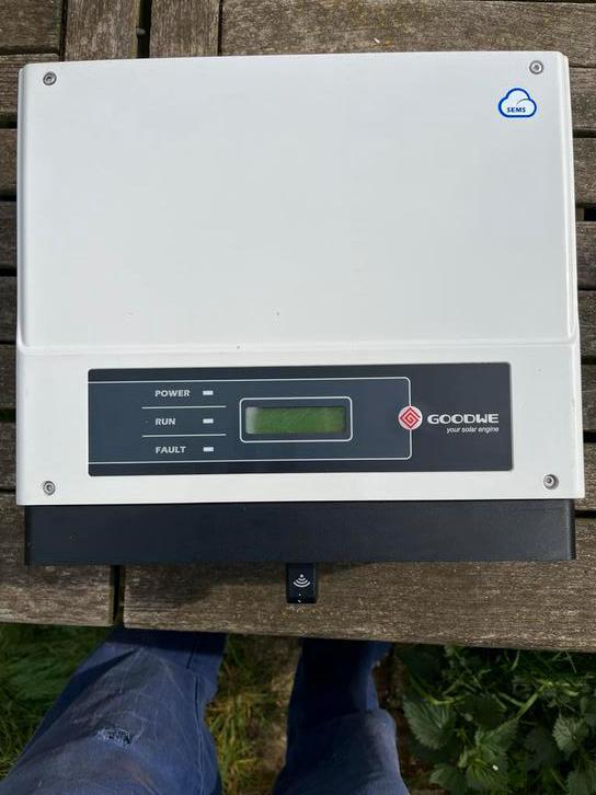 GoodWe GW1000-NS omvormer, Doe-het-zelf en Bouw, Ophalen of Verzenden, Zo goed als nieuw