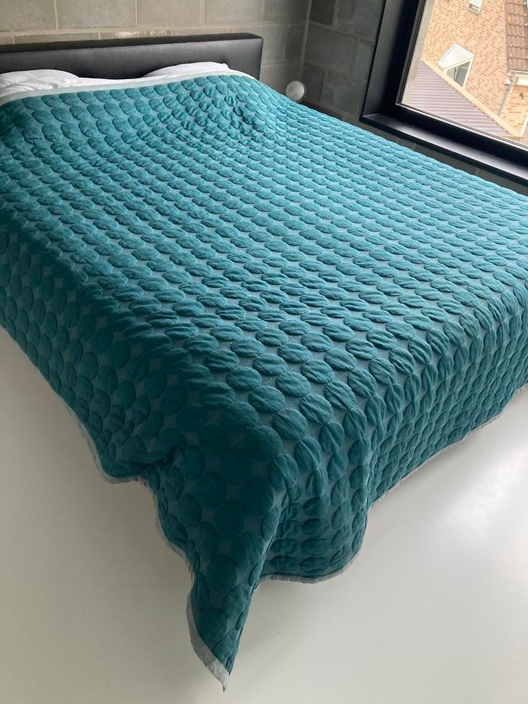 Hay megadot 235 x 245 dry clean, Maison & Meubles, Accessoires pour la Maison | Plaids & Couvertures, Enlèvement ou Envoi, Comme neuf