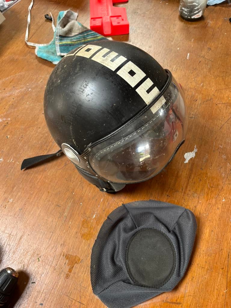 Momo design helm Medium, Fietsen en Brommers, Brommerhelmen, Ophalen, Zo goed als nieuw, Medium