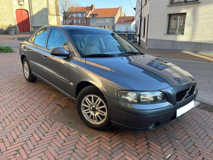 Volvo S60 2.4 essence Aut. 112000 km 1er main 06/2003, Autos, Volvo, Particulier, Achat, S60, ABS, Airbags, Air conditionné, Alarme