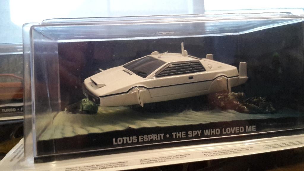 James Bond alles op schaal 1/43, Hobby en Vrije tijd, Ophalen, Zo goed als nieuw, Auto