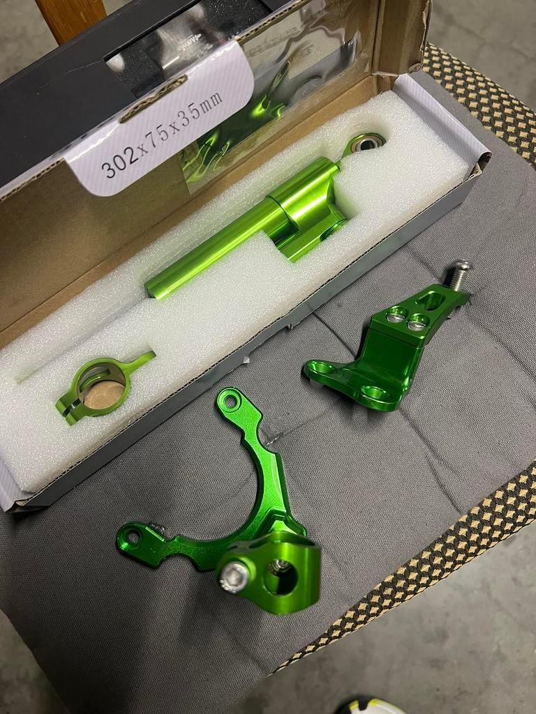 Diverses Accessoires, Pot etc… pour kawasaki z900, Motos, Enlèvement, Neuf