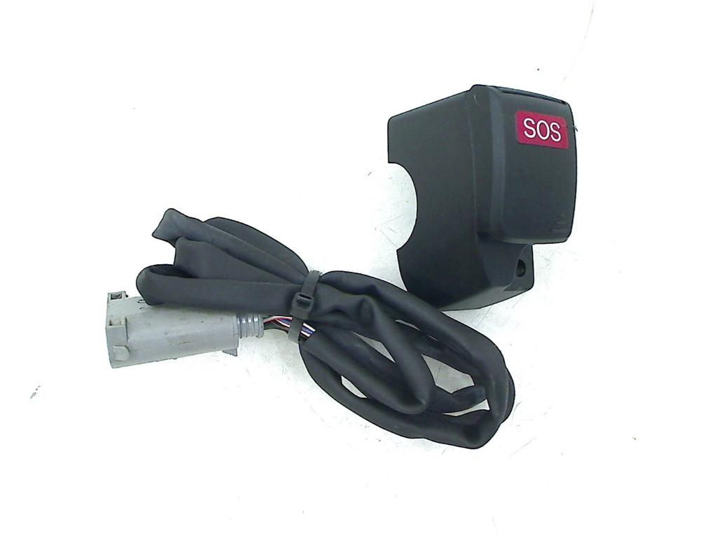 COMMUTATEUR DROIT R 1250 R 2019- (R1250R 2023) (9467938-02), Dhr. S. di Majo, Utilisé, Info@cama-motorparts.nl, P.J. Troelstraweg 8 8
3144 CX  MAASSLUIS, NL