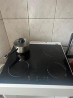 Plate induction, Electroménager, 4 zones de cuisson, Comme neuf, Enlèvement, À Poser