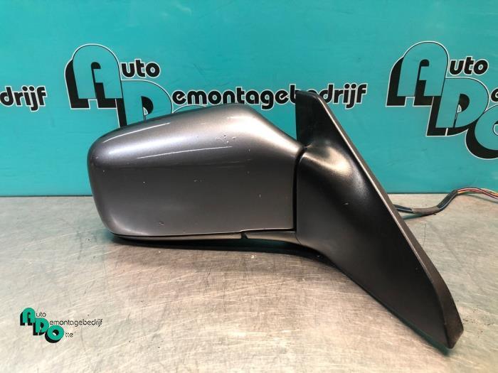 Buitenspiegel rechts van een Volvo V40, Auto-onderdelen, Spiegels, Volvo, Gebruikt, 3 maanden garantie, Ophalen of Verzenden
