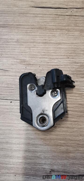 Motorkap slot BMW Z1 E30 E34 E32 51231908330, Auto-onderdelen, Klein materiaal, BMW, Gebruikt, Ophalen of Verzenden