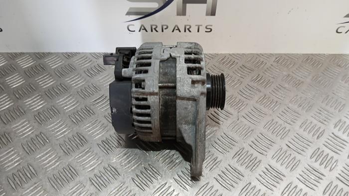 Dynamo van een Mercedes GLA, Auto-onderdelen, Motor en Toebehoren, Mercedes-Benz, Gebruikt, 3 maanden garantie, Ophalen of Verzenden