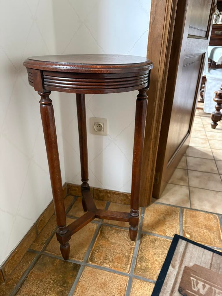 Belle Petite table Antique H 72 L 38 bonne état, Antiquités & Art, Enlèvement