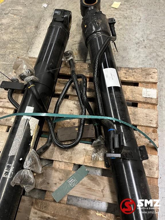 Cylinder GP Boom Caterpillar, Articles professionnels, Machines & Construction | Pièces