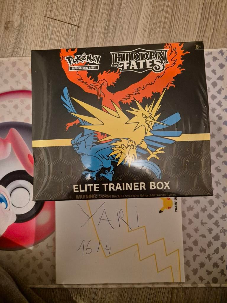 Hidden fates elite trainer box, Ophalen of Verzenden, Nieuw