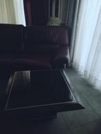 Antike salontafel, Enlèvement