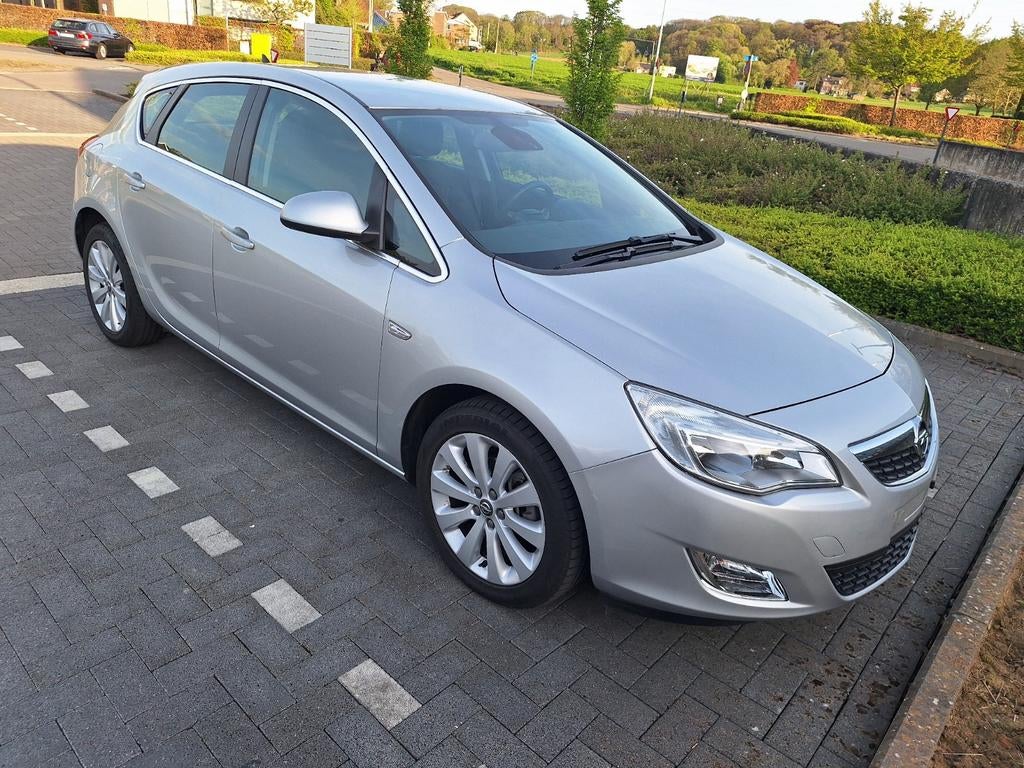 OPEL ASTRA 1.4i TURBO 88 KW 69000 KM, Achat, 129 g/km, Boîte manuelle, Noir