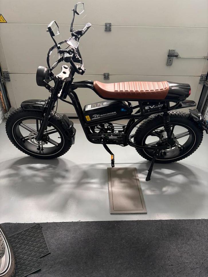 Fatbike, Vélos & Vélomoteurs, Cyclomoteurs | Tomos, Comme neuf, Autres modèles, Classe A (25 km/h), Enlèvement