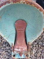 Sueva drinkbak, Ophalen