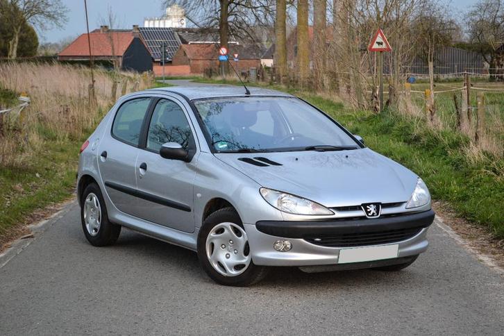 Peugeot 206 - 1.6i Benzine - Automaat - Airco - 5 deurs, Auto's, Peugeot, Bedrijf, Te koop, ABS, Airconditioning, Cruise Control