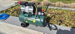 Nieuwe 2 cilinder stille compressor met luchtslang & pistool, Doe-het-zelf en Bouw, Compressors, Ophalen, 6 tot 10 bar, Zo goed als nieuw